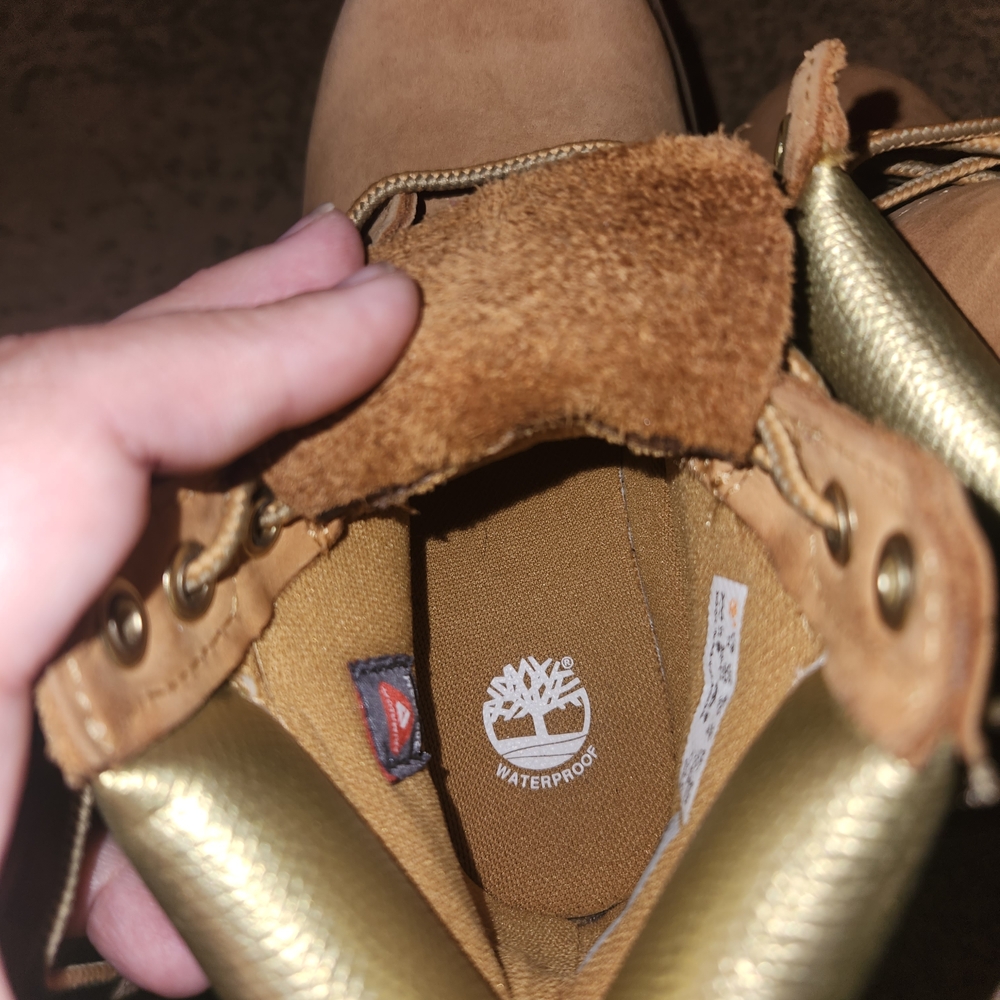 Timberland Tan Kids Boots with Gold Accents - Picture 3 of 9